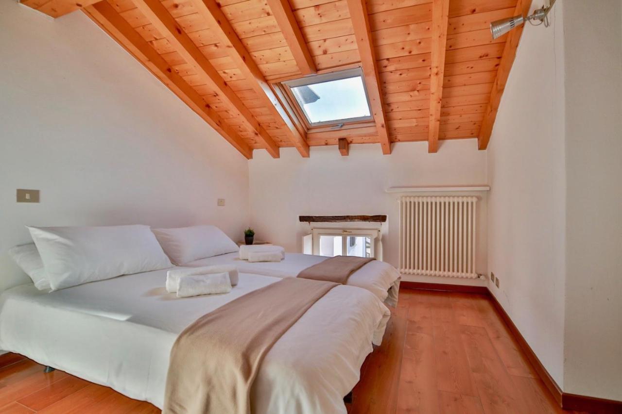 Contempora Apartments - Ca' Brenta Attic ซาน เฟเดเล อินเตลวี ภายนอก รูปภาพ
